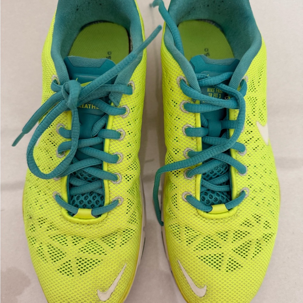 Nike Neon Green Running Shoes